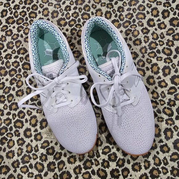 Women’s New Balance White Fresh Foam Golf Sneaker Size 7 - Picture 3 of 10